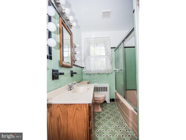 Building Photo - 577 S 3rd St