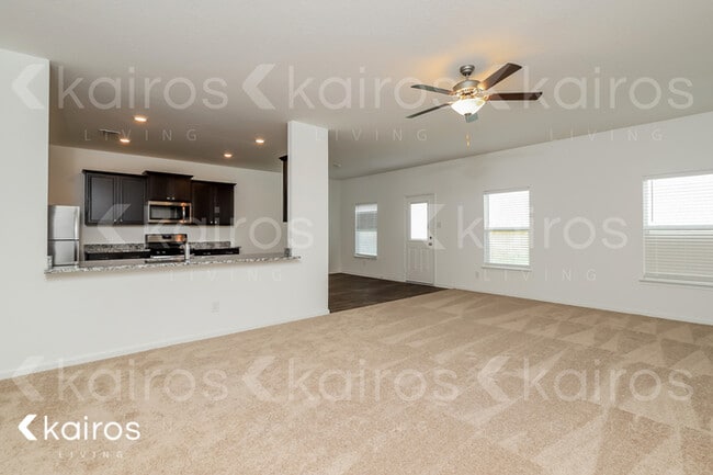 Building Photo - 914 Shady Brook