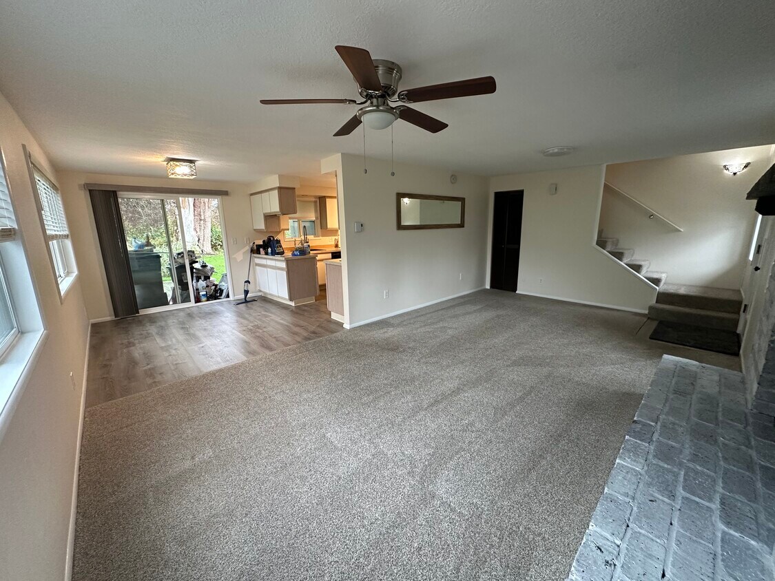 Downstairs - 335 SW 1st St