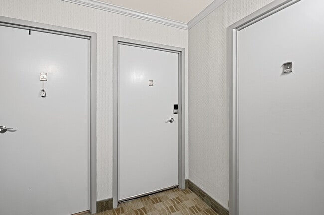 Building Photo - $2,240.95 2-Bed, 2-Bath Condo In Perfect Denver Location!