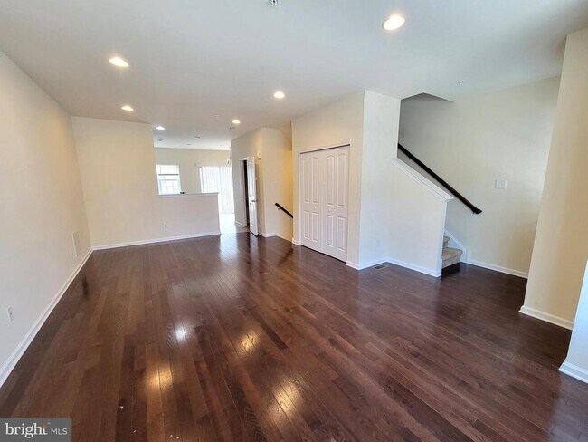 Foto del edificio - 160 Mercer Ct