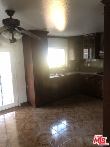 Foto del edificio - 5540 Joaquin Ct