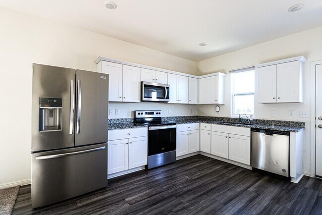 Building Photo - 627 Alterra Way