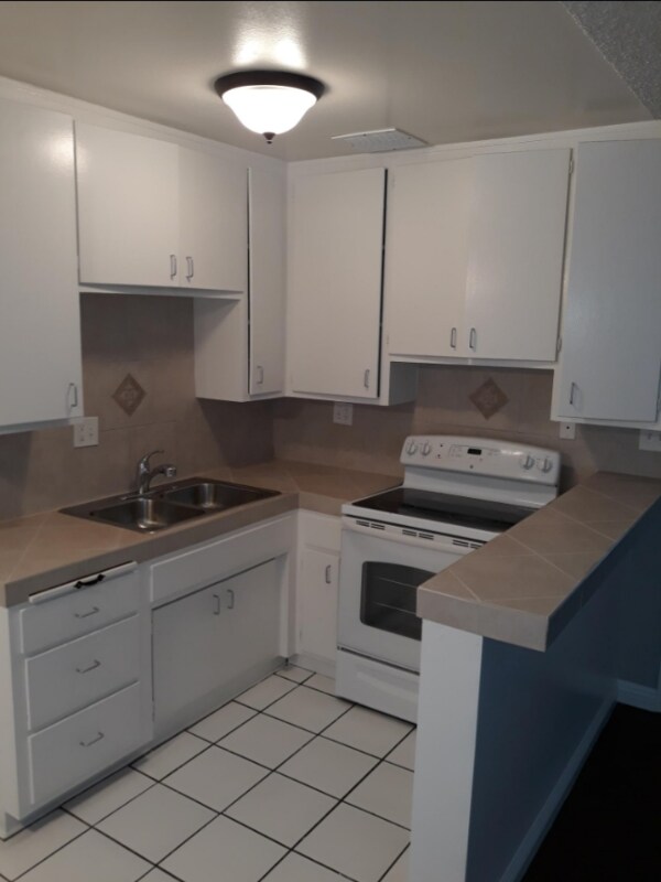 444 E Rowland St Unit 3, Covina, CA 91723 Room for Rent in Covina, CA