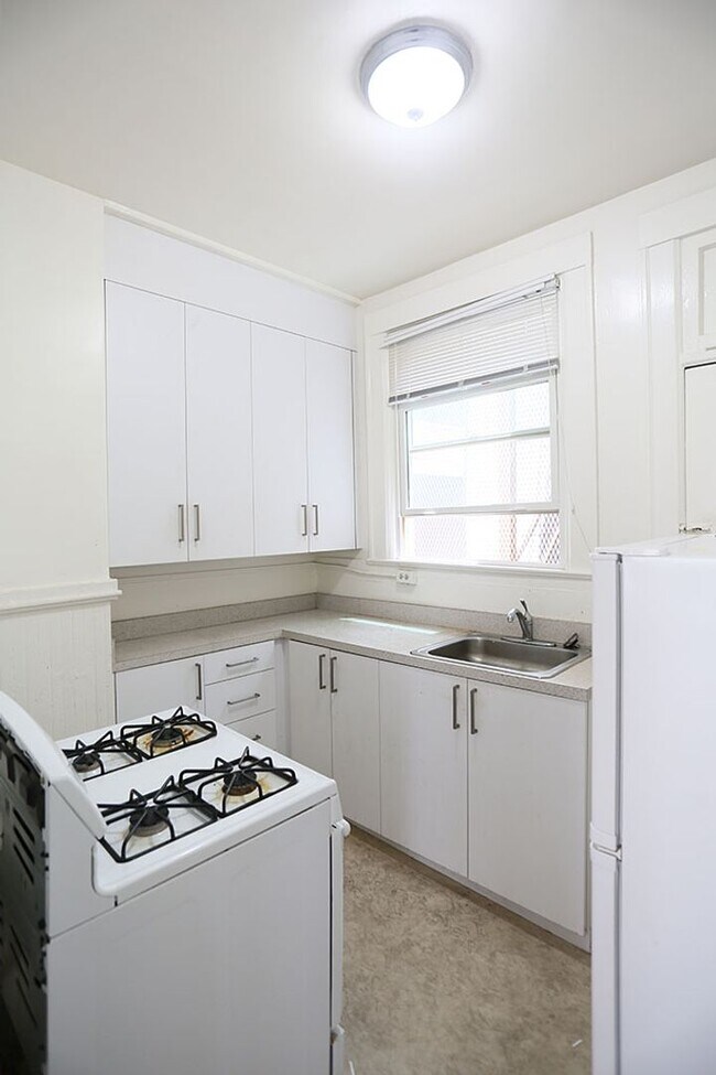 Foto del edificio - 830 Powell St