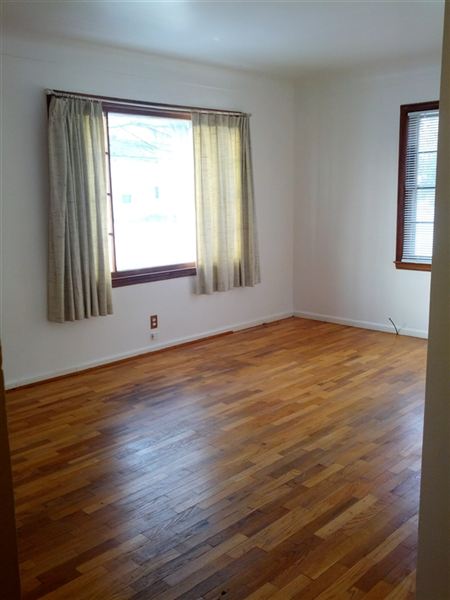 Building Photo - 632 Pettibone Ave