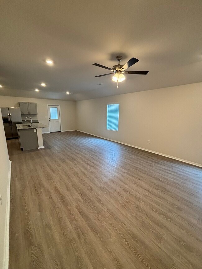 Foto del edificio - 2550 E Meramec St