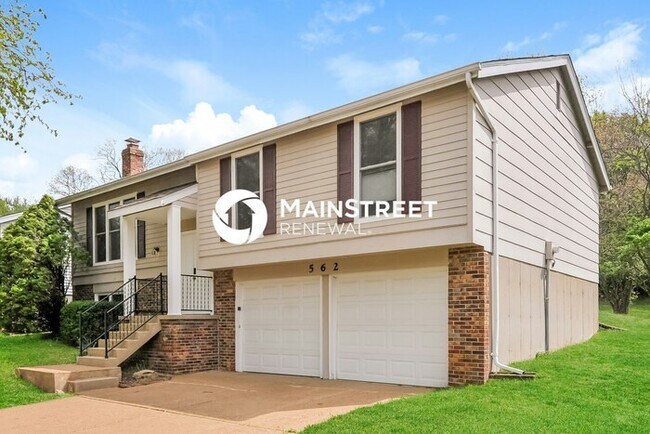 Foto del edificio - 3 Bedroom Pet-Friendly Home in FENTON, MO with Main Street Renewal