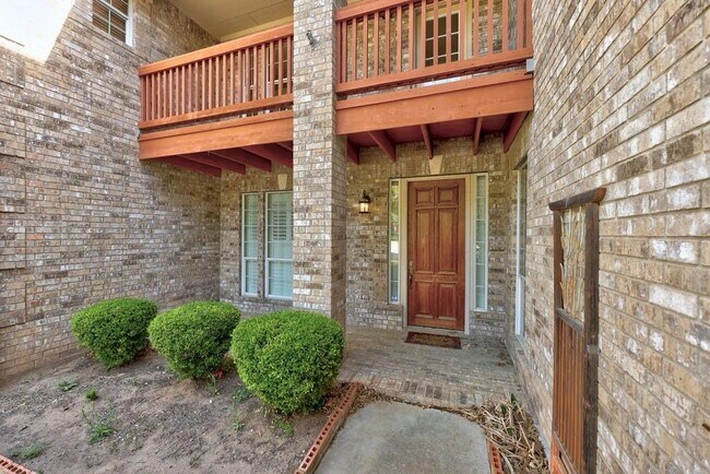 Building Photo - 1311 Anna Ct