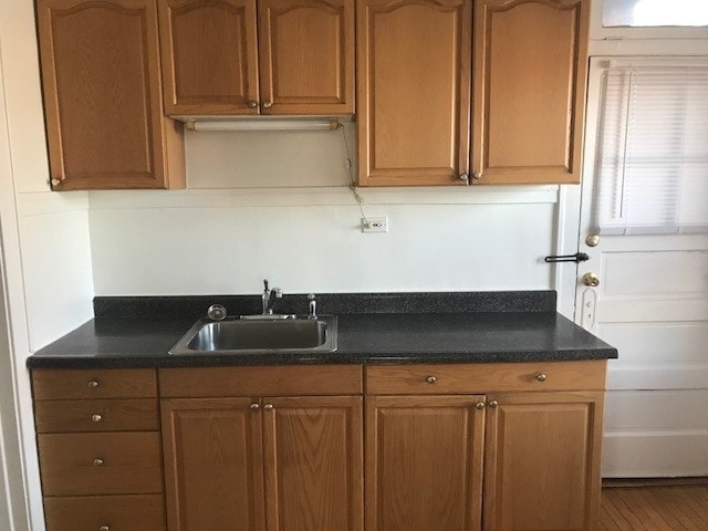 Photo - 534 Hinman Ave Apartment