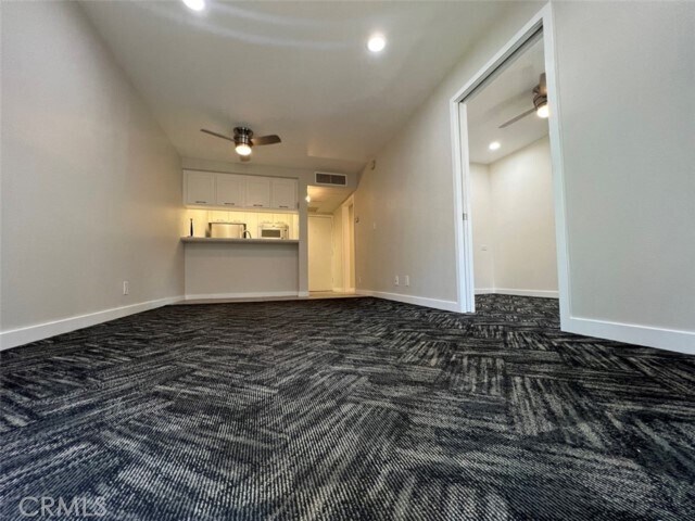 Building Photo - 950 N Kings Rd