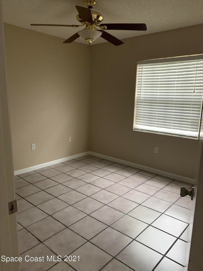 Building Photo - 4135 Cedar Creek Cir