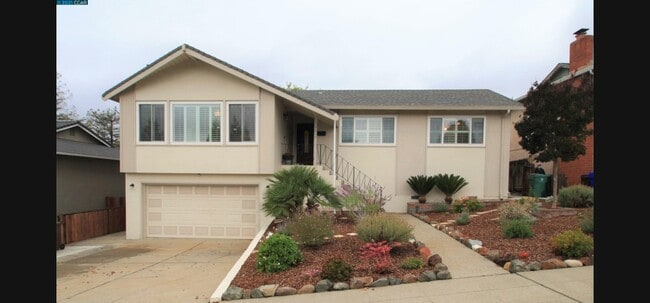 Building Photo - 3415 Grasswood Dr