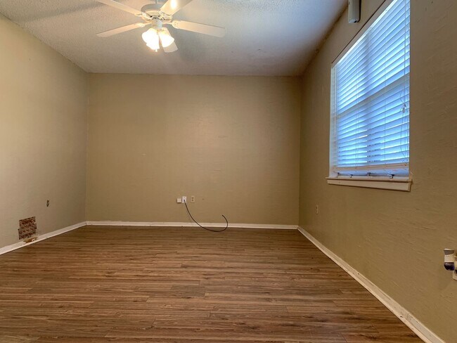 Foto del edificio - North West Lubbock Home Located In Establi...