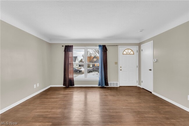 Foto del edificio - 12918 Eastwood Blvd