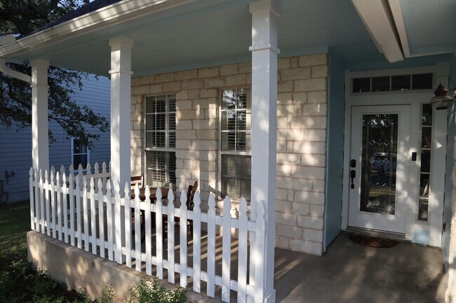 Foto del edificio - 4 Bed 2.5 Home in San Marcos, TX