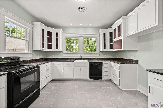 Foto del edificio - 4820 Highland Rd
