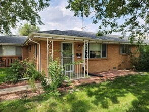 Building Photo - 5567 Newland Way
