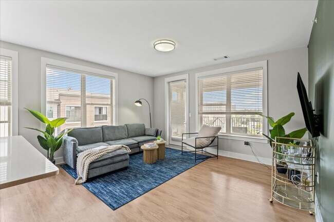 Foto del edificio - 7417 Waverly Walk Ave