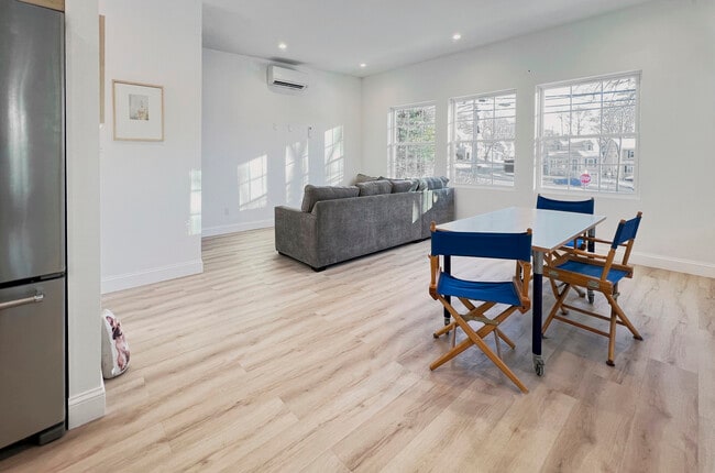 Sala de estar - 29R Wachusett Ave