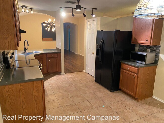 Foto del edificio - 4 br, 2 bath House - 115 Hallie Pass