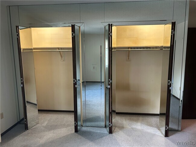 Foto del edificio - 186 Peppertree Dr