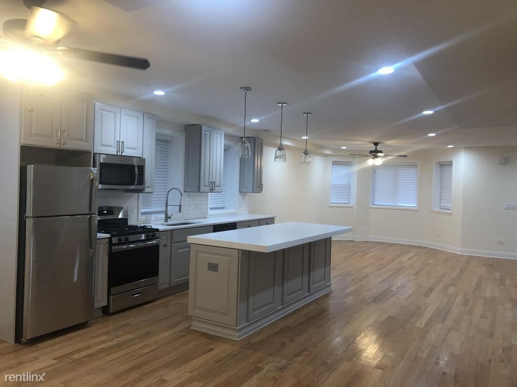 Foto principal - 2505 N Hamlin Ave