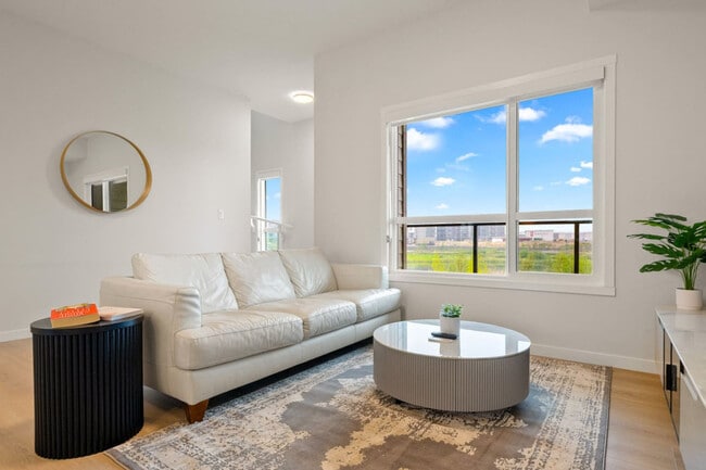 Building Photo - 20295 Seton Way SE