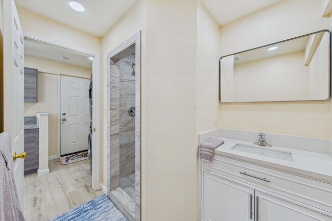 Foto del edificio - 1931 A St