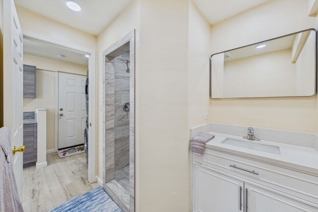 Building Photo - 1931 A St