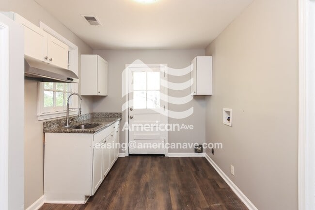 Building Photo - 1324 Macon Ave