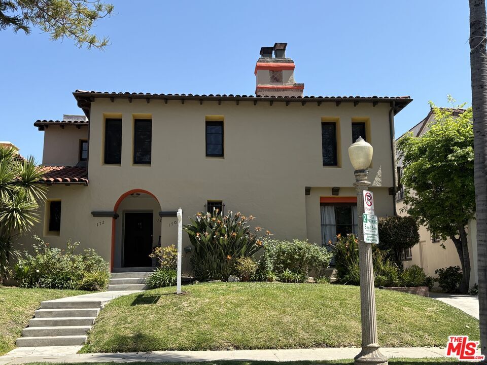 Primary Photo - 170 N Orange Dr