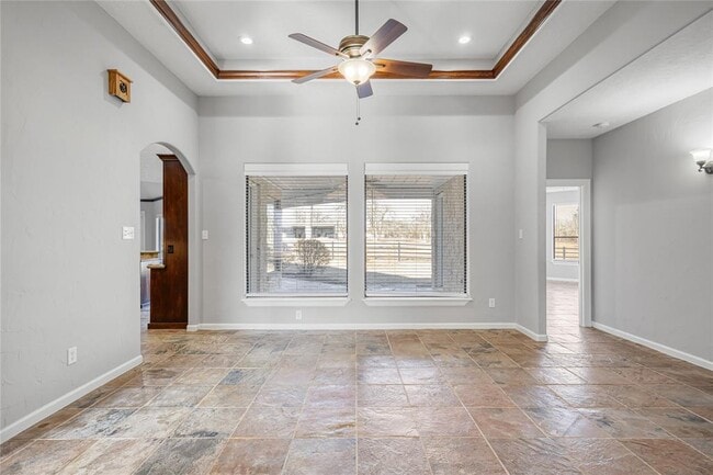 Building Photo - 42844 Henson Rd