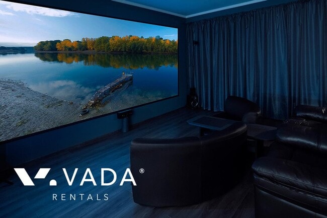 Building Photo - First &amp; Royal 2 BR APT Rental 202-82 First St New Westminster: VADA