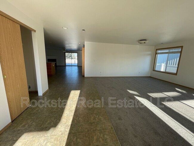 Foto del edificio - 6606 S Lucas St