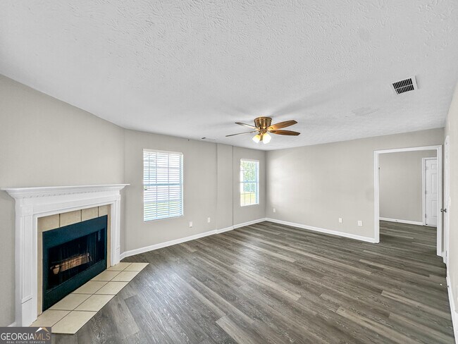 Foto del edificio - 178 Marsh Glen Dr