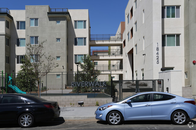 Foto del edificio - Riverwalk at Reseda