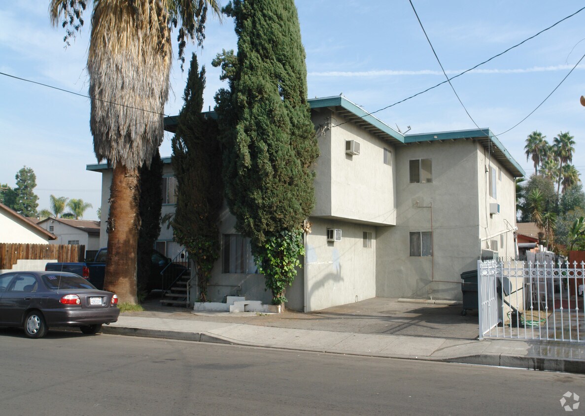 Foto del edificio - 5642 Klump Ave