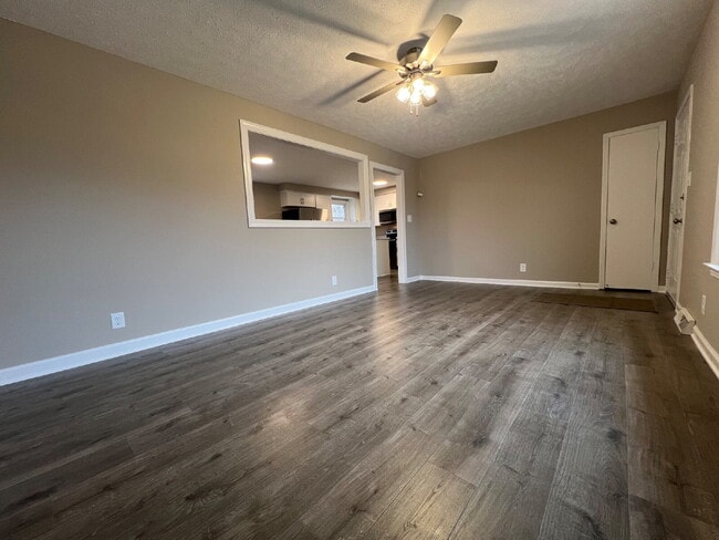 Building Photo - 504 Overton Dr