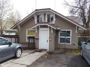 Building Photo - 917/917.5-9175 W A St