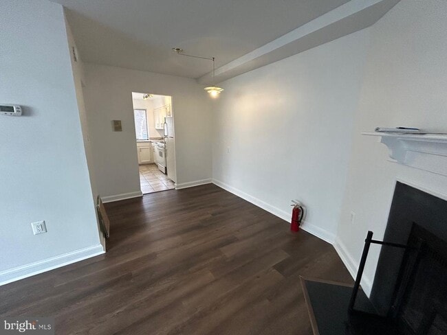 Foto del edificio - 3815 Davis Pl NW