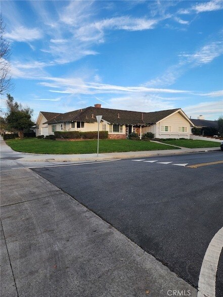 Foto del edificio - 1260 Somerset Ln