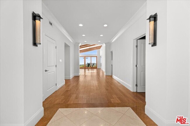 Foto del edificio - 2255 Westridge Rd