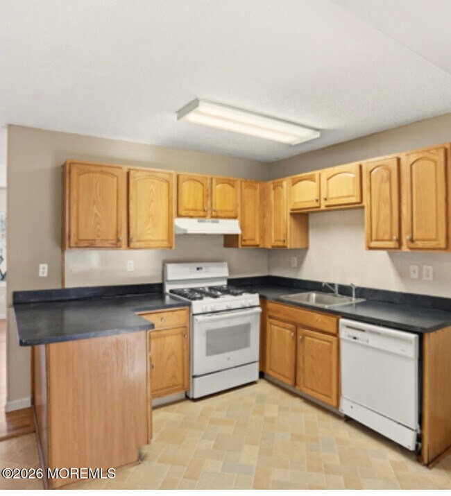 Foto del edificio - 123 Village Dr