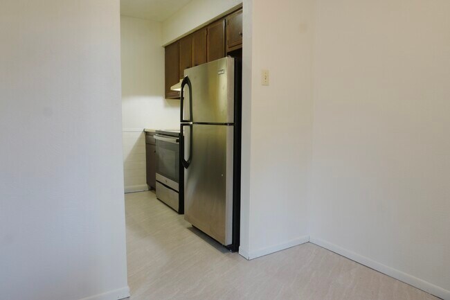 Building Photo - Vine Street Apartments