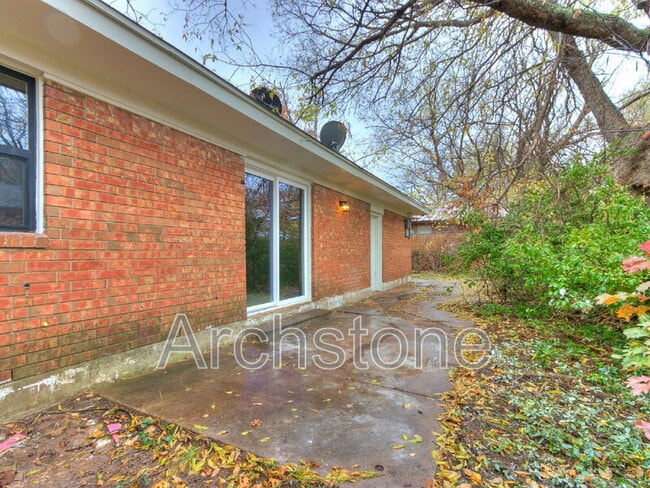 Photo - 401 NW 86th St House