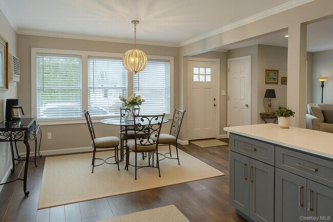 Foto del edificio - 610 Monroe Blvd