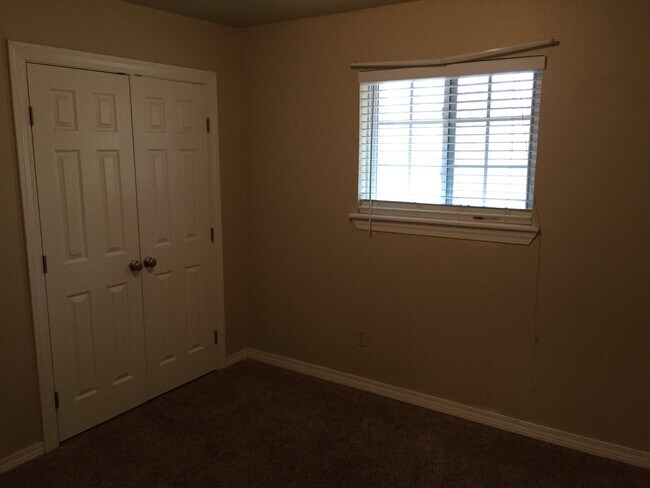 Foto del edificio - Great Location!