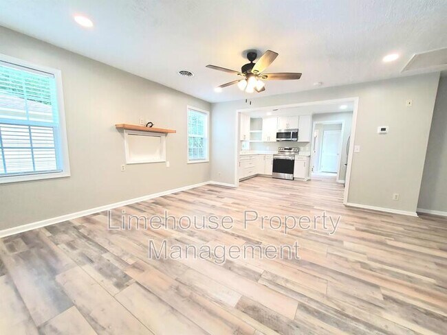 Building Photo - 566 McFarland Rd