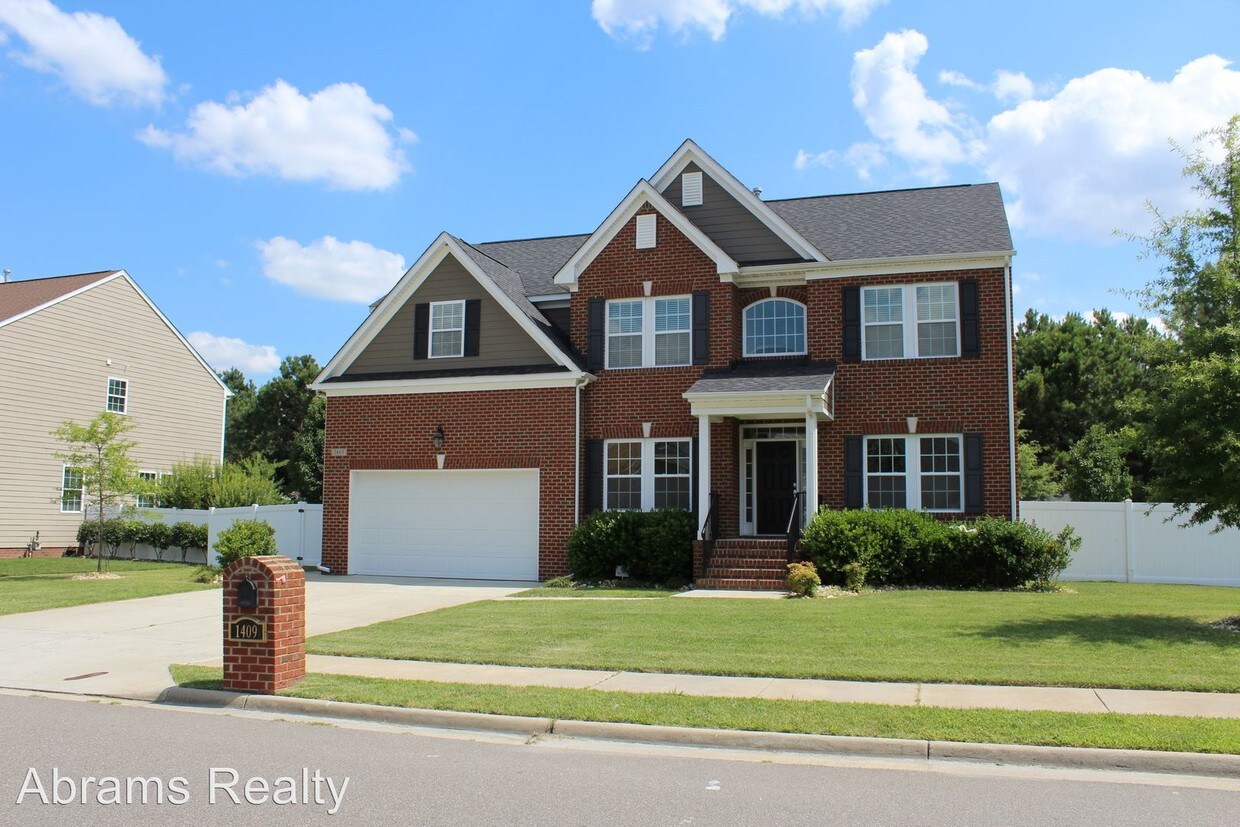 Primary Photo - 1409 Kemp Bridge Dr